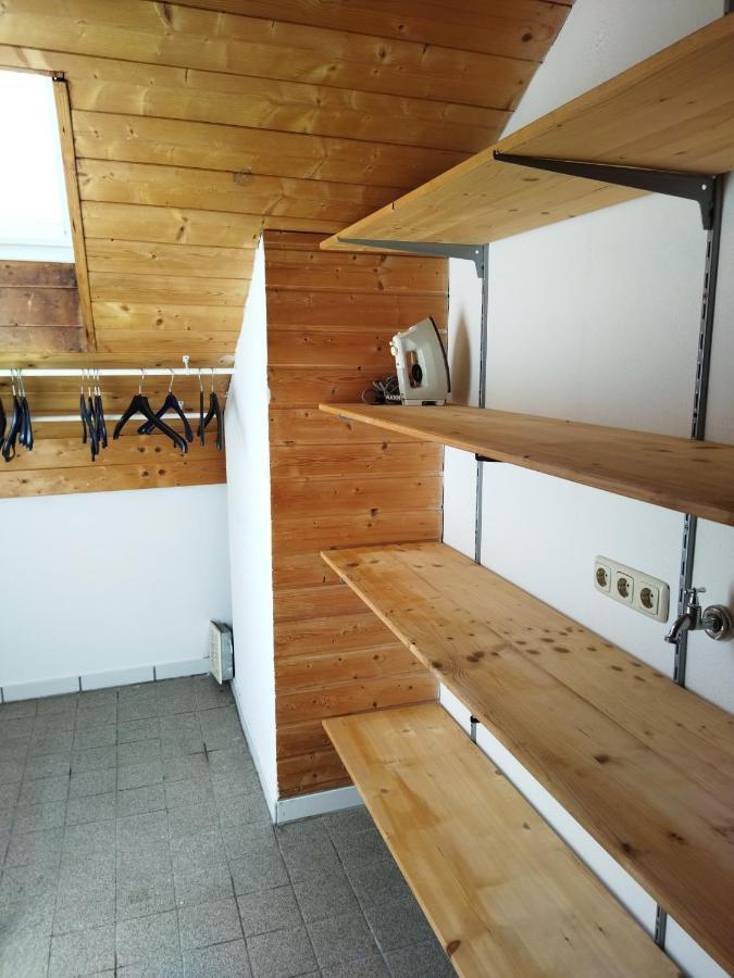 Aussergewoehnliche Atelierferienwohnung Mit Balkon An Der Donau Winzer Eksteriør billede